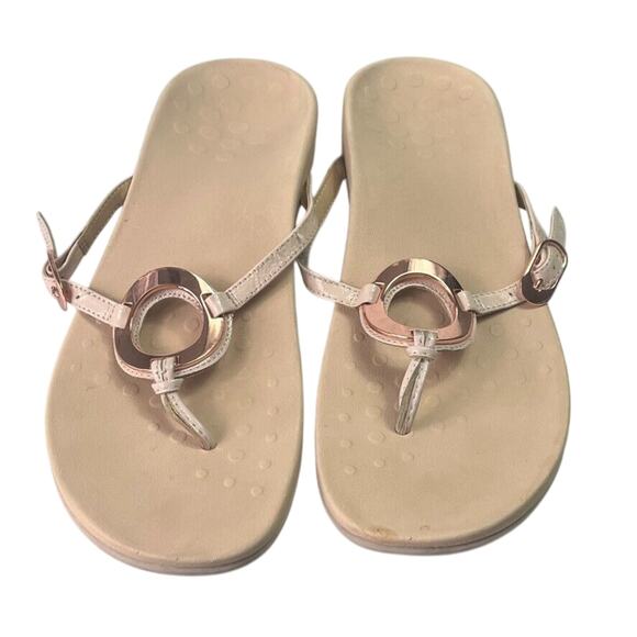 Vionic Sandals Womens 12 Tan Karina Orthaheel leather flip-flops Comfy Vacation - Picture 1 of 12